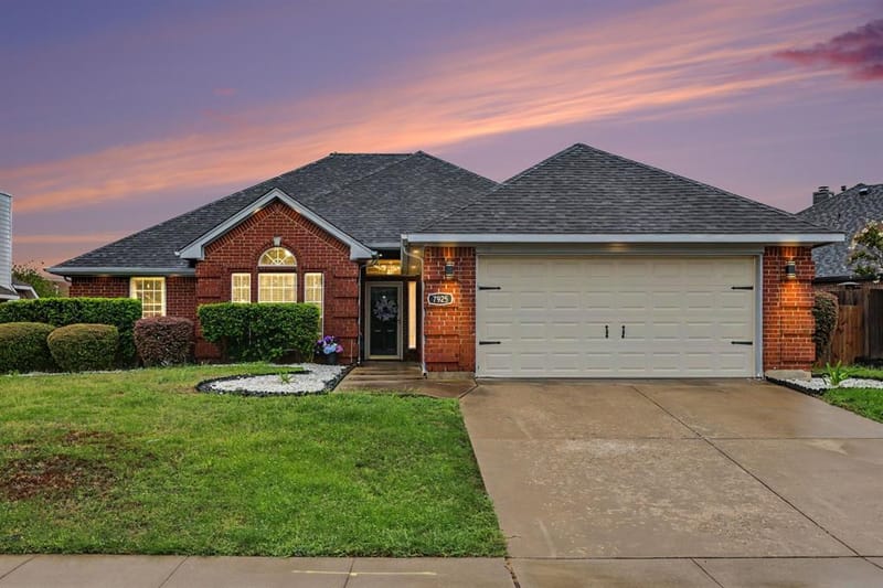 7925 Peregrine Trail, Arlington TX 76001