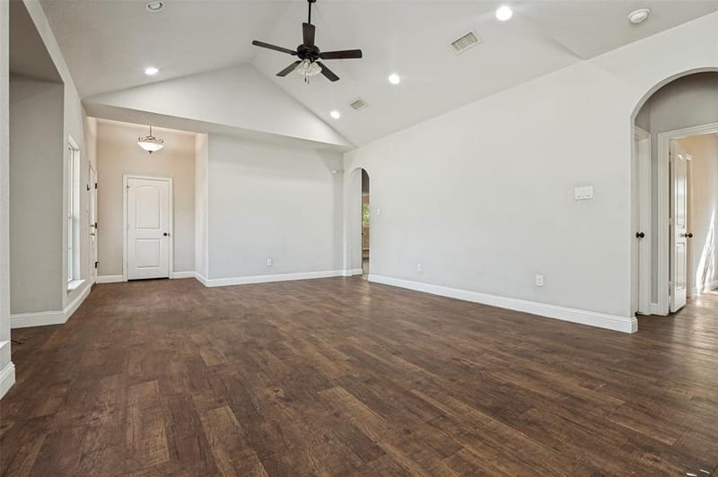 207 Ennis Street, Waxahachie TX 75165 - Photo 3