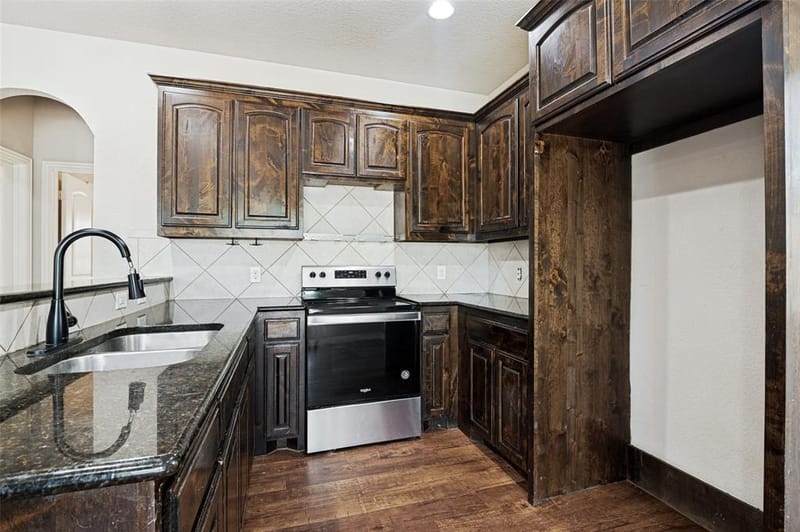 207 Ennis Street, Waxahachie TX 75165 - Photo 11