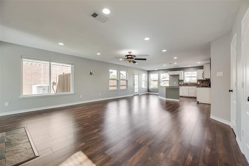 905 Elizabeth Drive, Lewisville TX 75067 - Photo 6