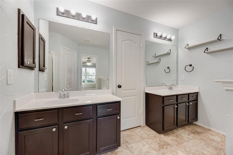905 Elizabeth Drive, Lewisville TX 75067 - Photo 17