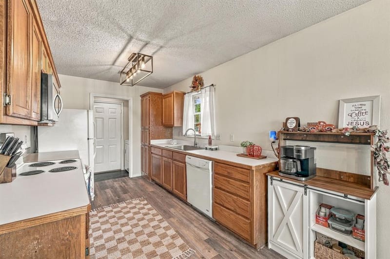 300 Wedgewood Drive, Stephenville TX 76401 - Photo 12