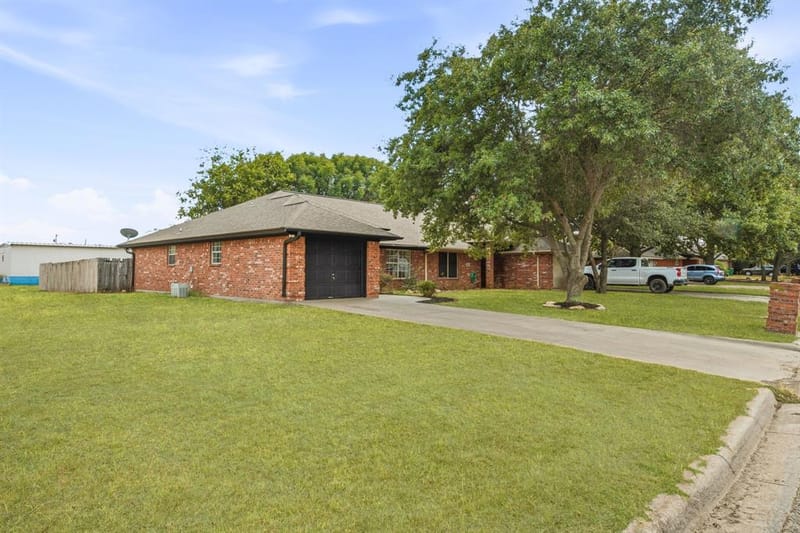 300 Wedgewood Drive, Stephenville TX 76401 - Photo 26