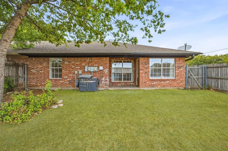 300 Wedgewood Drive, Stephenville TX 76401 - Photo 24