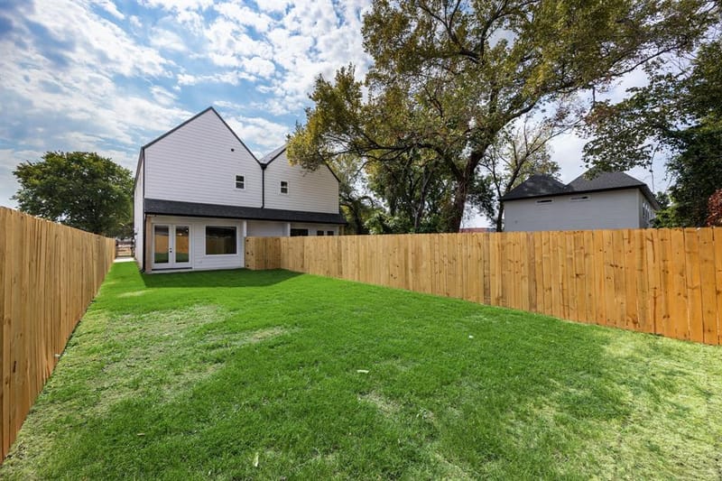1643 Faye Street, Dallas TX 75215 - Photo 27