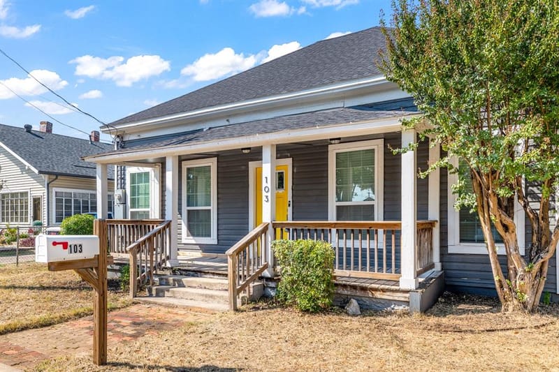 103 May Avenue, Cleburne TX 76031 - Photo 2