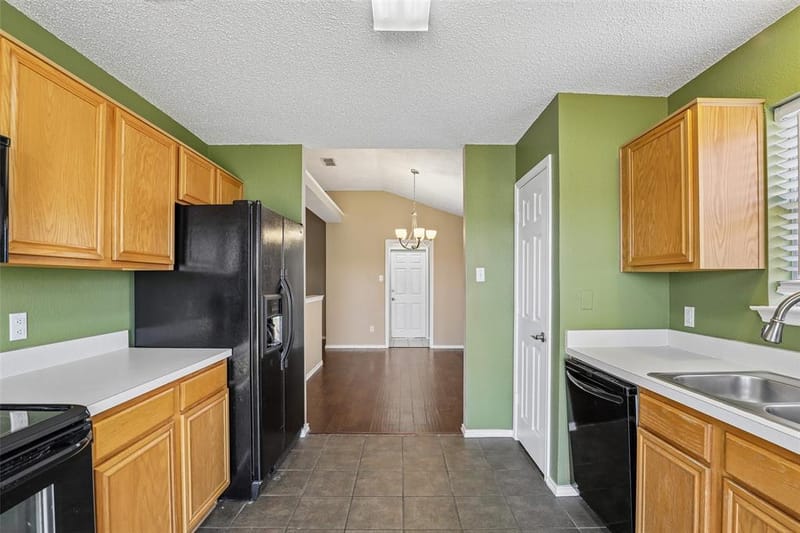 5558 Heatherglen Terrace, Fort Worth TX 76179 - Photo 9