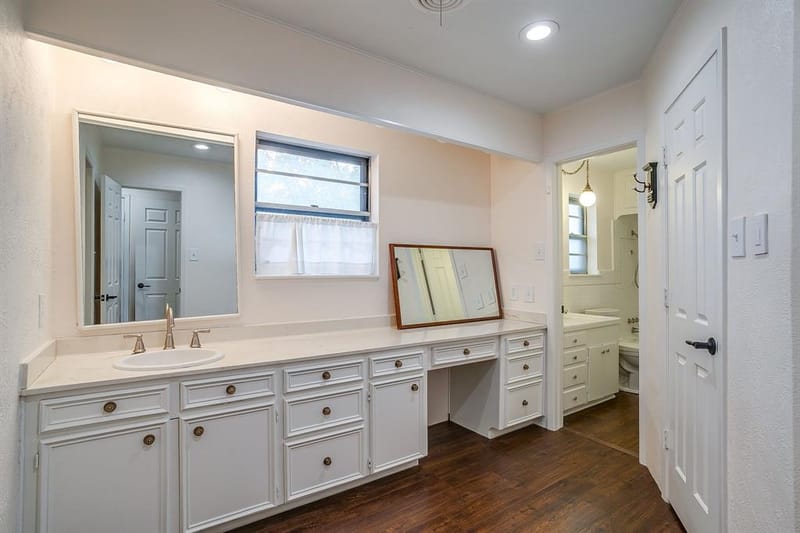1500 Cienegas Circle, Fort Worth TX 76112 - Photo 32