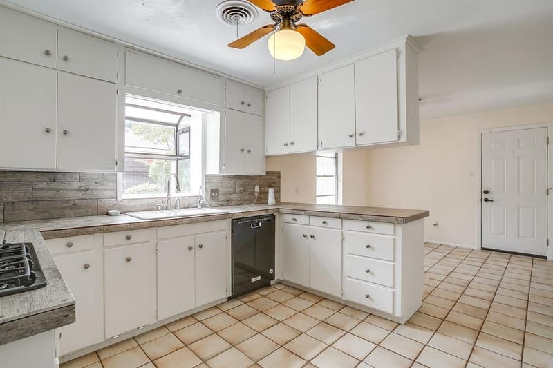 1500 Cienegas Circle, Fort Worth TX 76112 - Photo 24