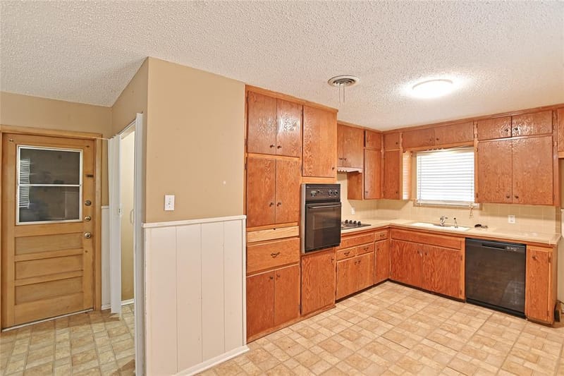 3208 Avon Drive, Denton TX 76209 - Photo 11