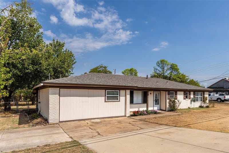 1101 Kennedale Sublett Road, Kennedale TX 76060