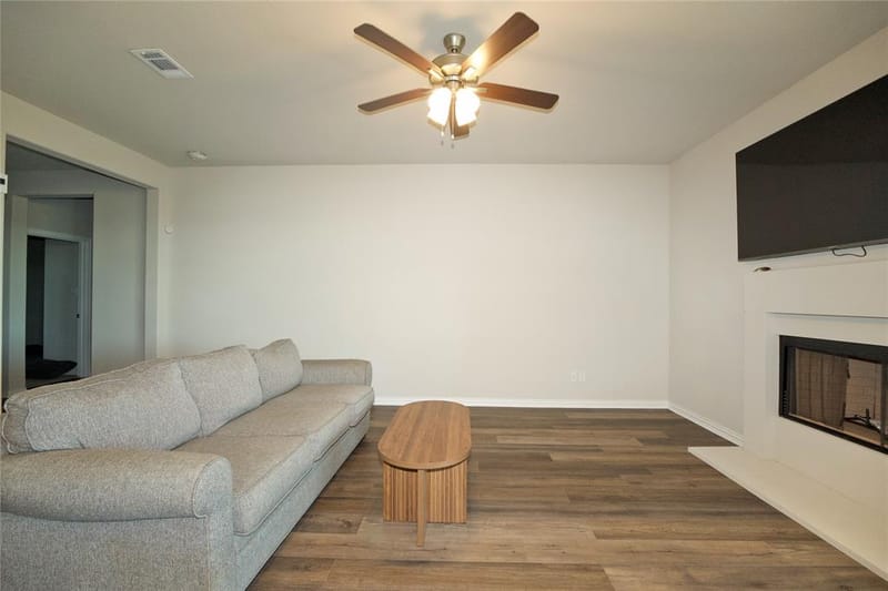 616 Juneau Street, Gainesville TX 76240 - Photo 7