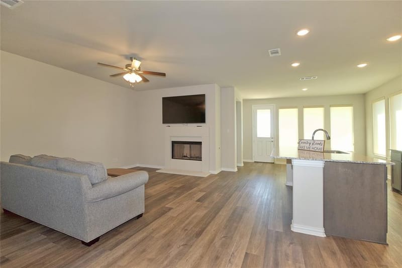 616 Juneau Street, Gainesville TX 76240 - Photo 4