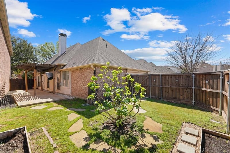 8609 Old Oak Drive, Irving TX 75063 - Photo 16