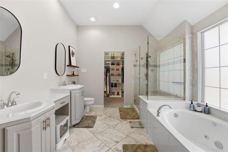 8609 Old Oak Drive, Irving TX 75063 - Photo 9