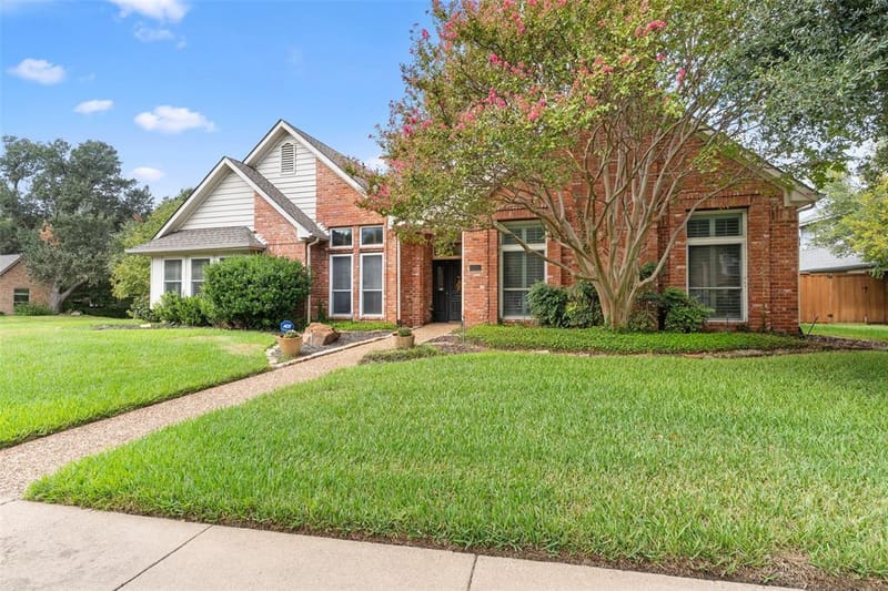 6901 April Way Circle, Plano TX 75023 - Photo 2
