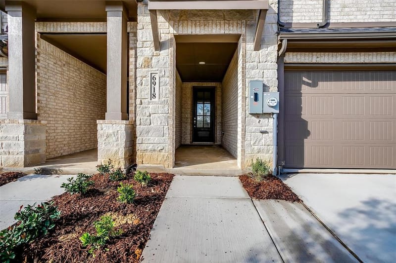 802 Homeplace Circle, Mansfield TX 76063 - Photo 4