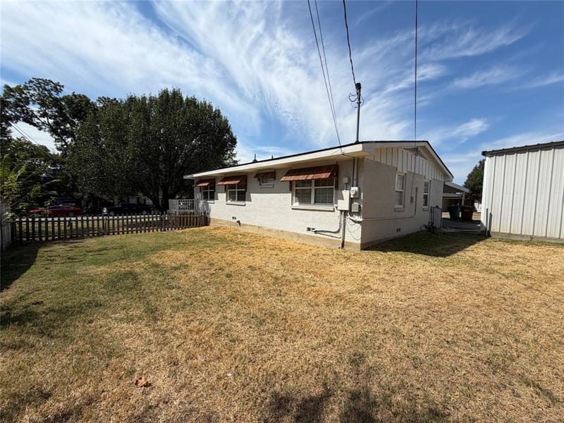 811 N Grant Drive, Sherman TX 75092 - Photo 12