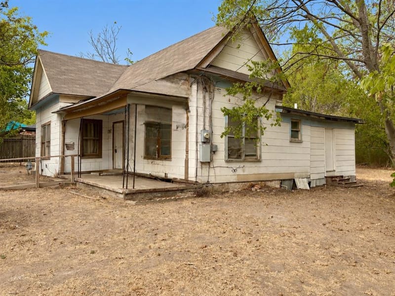 808 W 11th Avenue, Corsicana TX 75110 - Photo 12