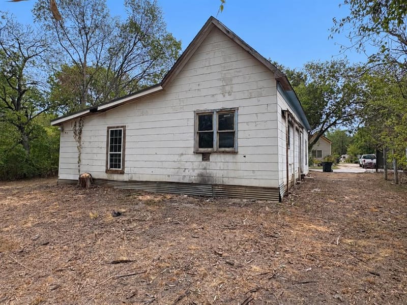 808 W 11th Avenue, Corsicana TX 75110 - Photo 3