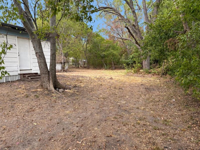 808 W 11th Avenue, Corsicana TX 75110 - Photo 11