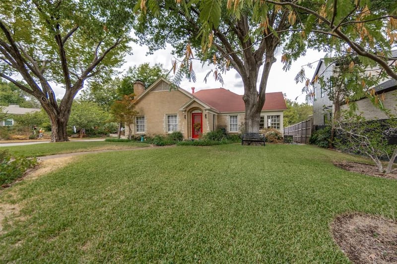 6903 Clayton Avenue, Dallas TX 75214 - Photo 3
