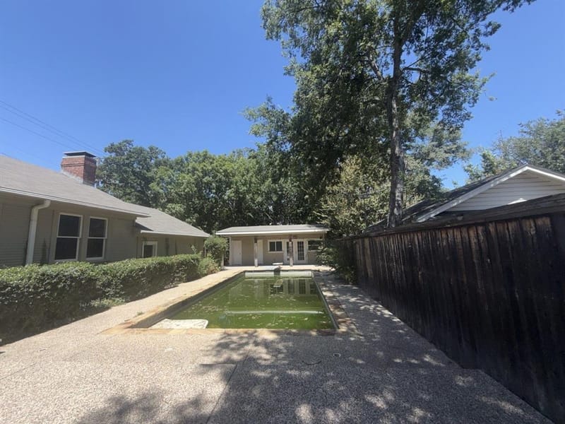 1820 Maplewood Avenue, Corsicana TX 75110 - Photo 6