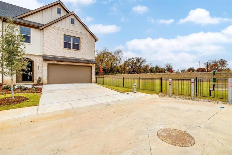 800 Homeplace Circle, Mansfield TX 76063 - Photo 36