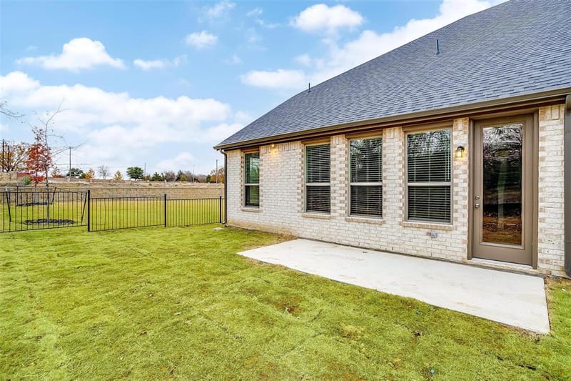 800 Homeplace Circle, Mansfield TX 76063 - Photo 37