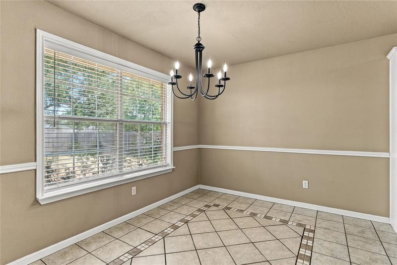 624 Willow Creek Drive, Hewitt TX 76643 - Photo 13