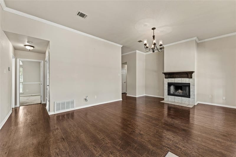 624 Willow Creek Drive, Hewitt TX 76643 - Photo 10