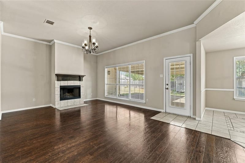 624 Willow Creek Drive, Hewitt TX 76643 - Photo 11