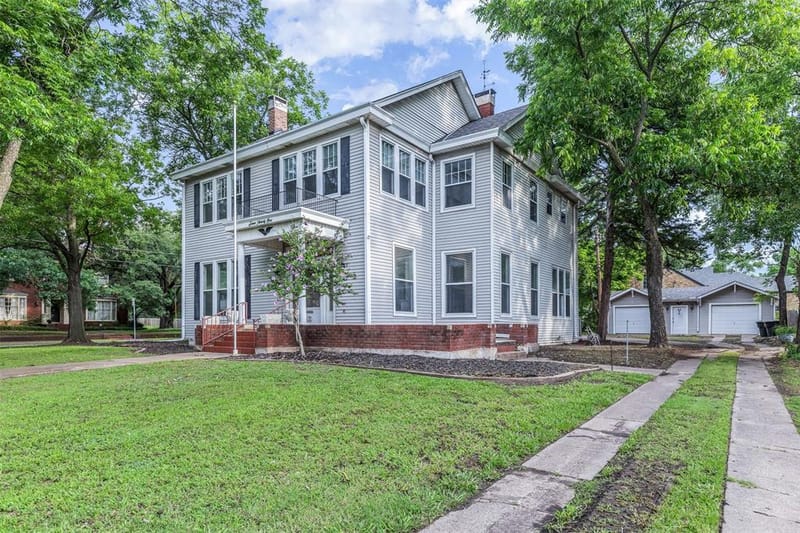 721 W Washington St., Sherman TX 75092