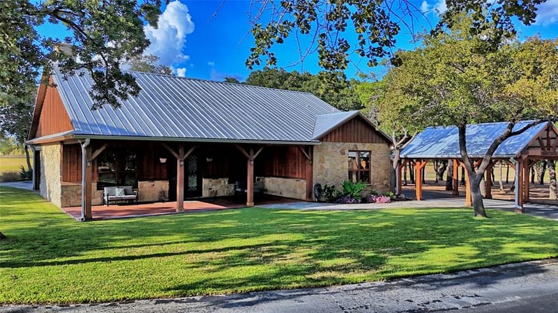 423 Brazos Street, Bowie TX 76230 - Photo 2