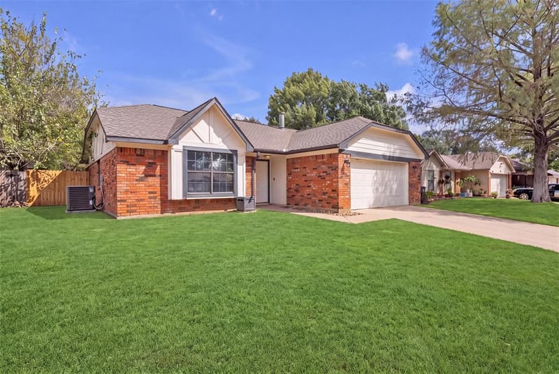 2916 Creekwood Lane, Fort Worth TX 76123