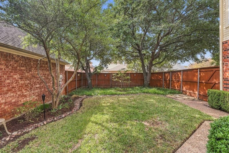 8707 Stonecrest Drive, Irving TX 75063 - Photo 28