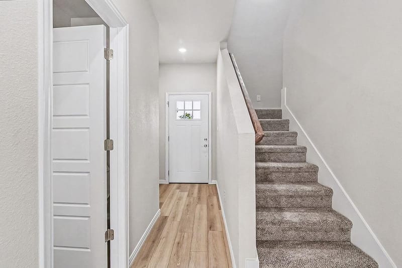 600 Paradise Street, Fort Worth TX 76111 - Photo 2