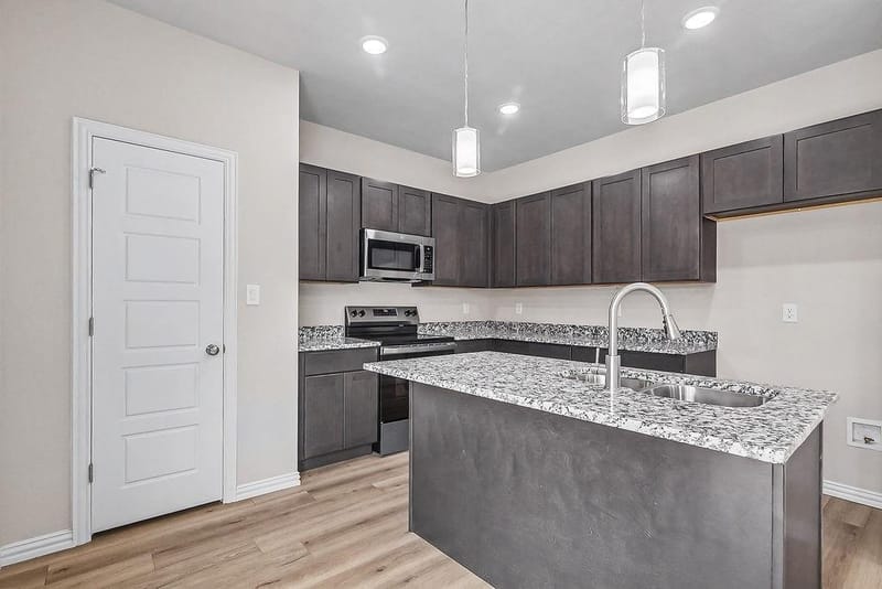 600 Paradise Street, Fort Worth TX 76111 - Photo 11
