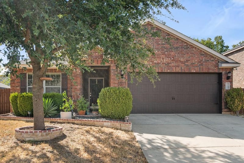 1008 Primrose Drive, Sanger TX 76266 - Photo 2