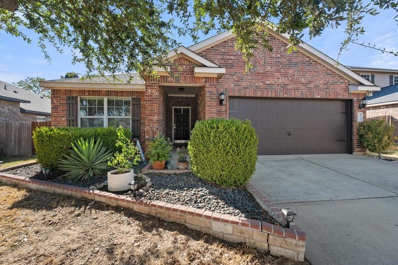 1008 Primrose Drive, Sanger TX 76266