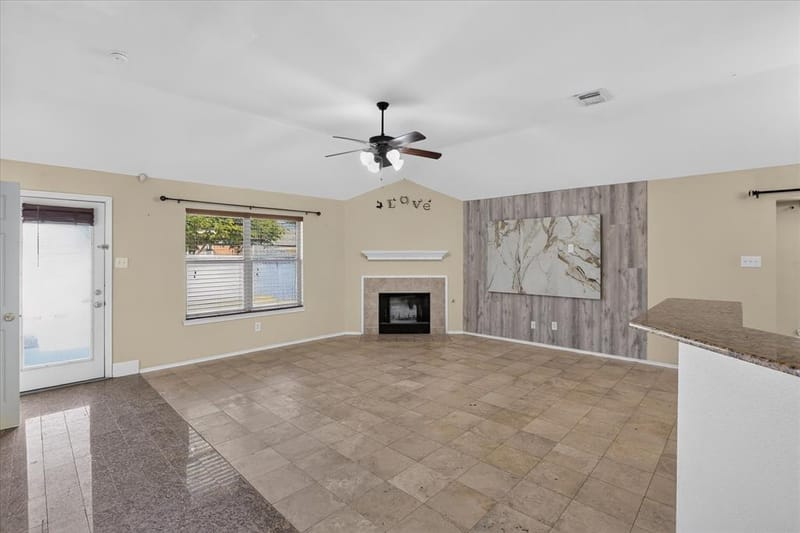3041 Meadowbrook Drive, Grand Prairie TX 75052 - Photo 12
