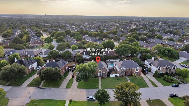 2903 Rocky Creek Drive, Mansfield TX 76063 - Photo 2