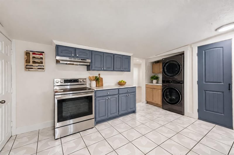 400 S 3rd Street, Grandview TX 76050 - Photo 8