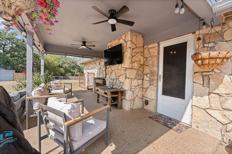 312 Trailwood Drive, Joshua TX 76058 - Photo 32