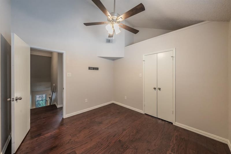 6402 Valleybrooke Court, Arlington TX 76001 - Photo 17
