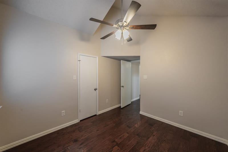 6402 Valleybrooke Court, Arlington TX 76001 - Photo 22