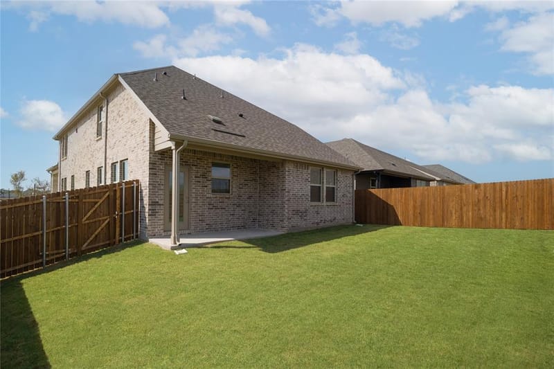 8704 Saratoga Street, Aubrey TX 76258 - Photo 2