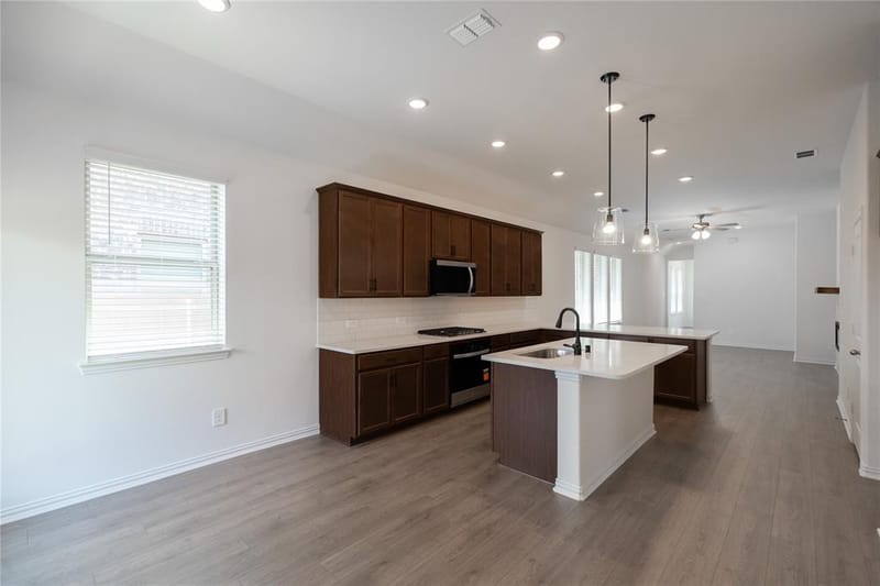 8716 Saratoga Street, Aubrey TX 76227 - Photo 4