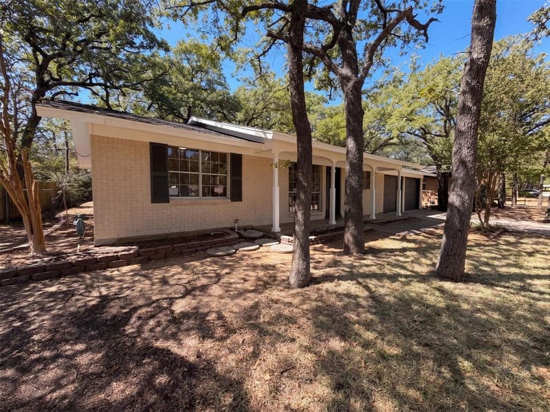 1229 King Drive, Bedford TX 76022 - Photo 20