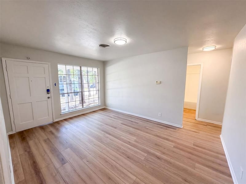 1229 King Drive, Bedford TX 76022 - Photo 10